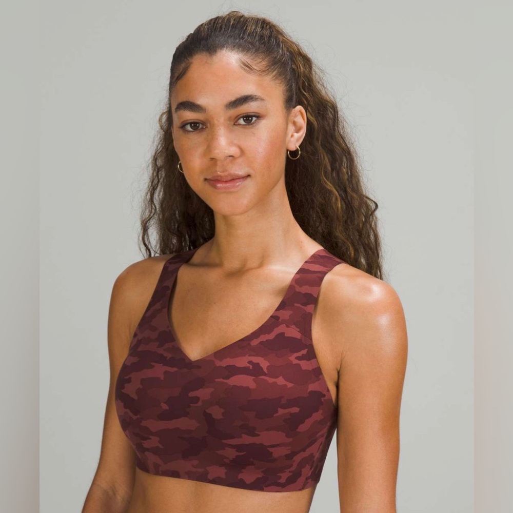 NWT Lululemon Enlite Weave-Back Bra High Support 32D in Camo Smokey Red - Picture 5 of 8